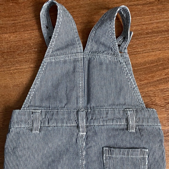 Super Cute Overalls - Picture 6 of 7